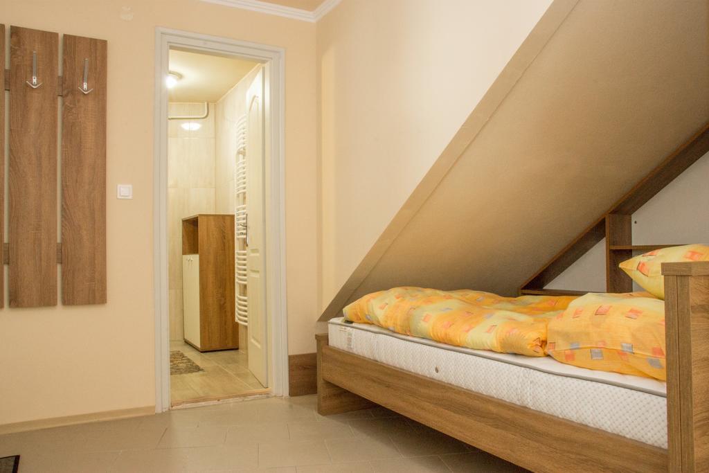 Gardi Apartman Szekszárd Eksteriør bilde