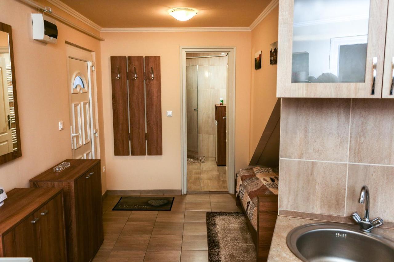 Gardi Apartman Szekszárd Eksteriør bilde