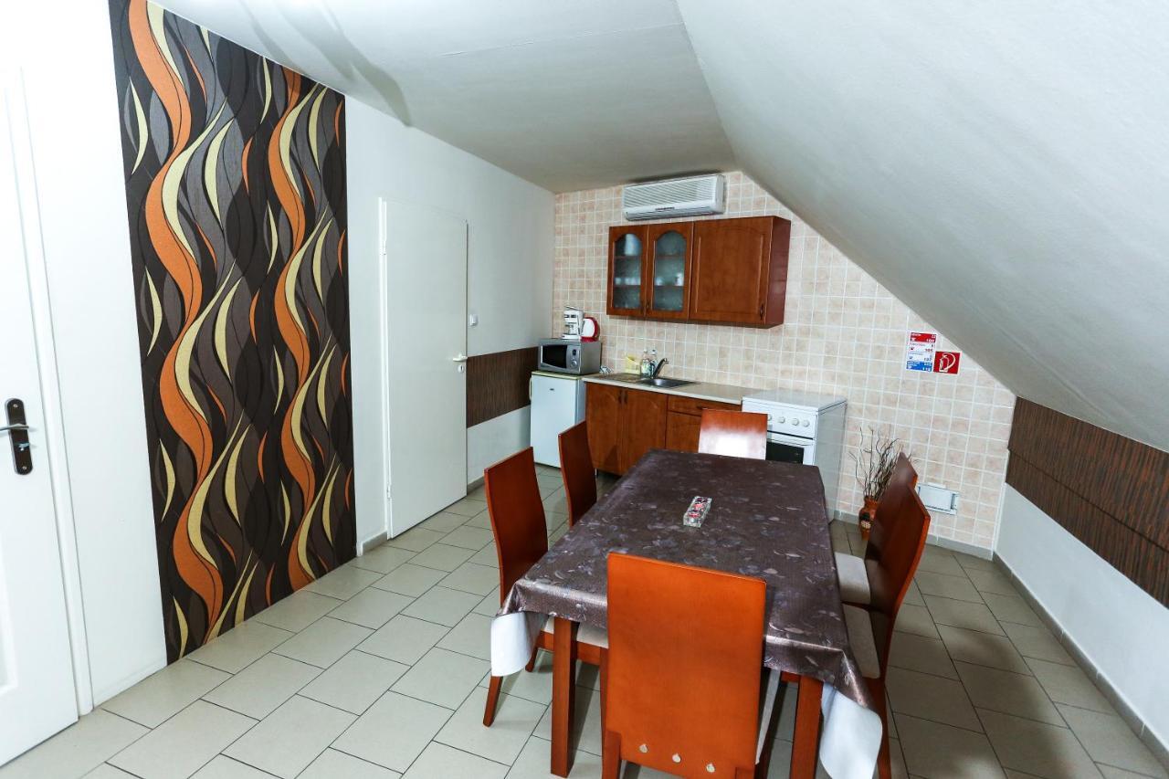 Gardi Apartman Szekszárd Eksteriør bilde